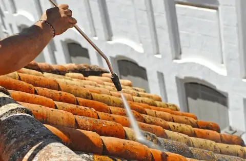 Nettoyage de toitures - Tournon-Saint-Martin